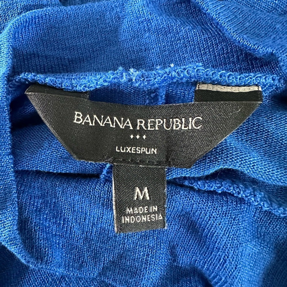 Women's Banana Republic LuxeSpun Sleeveless Mock Neck Top Royal Blue Size M - Picture 3 of 3